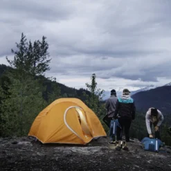 Woods Pinnacle 4-Season, 4-Person Lightweight Camping Dome Tent W/ Vestibule, Rain Fly & Carry Bag -OutfitPro Shop woods expedition pinnacle tent 4 person 99d6fcc7 5f33 4f51 ac18 d9f0bf7d563b